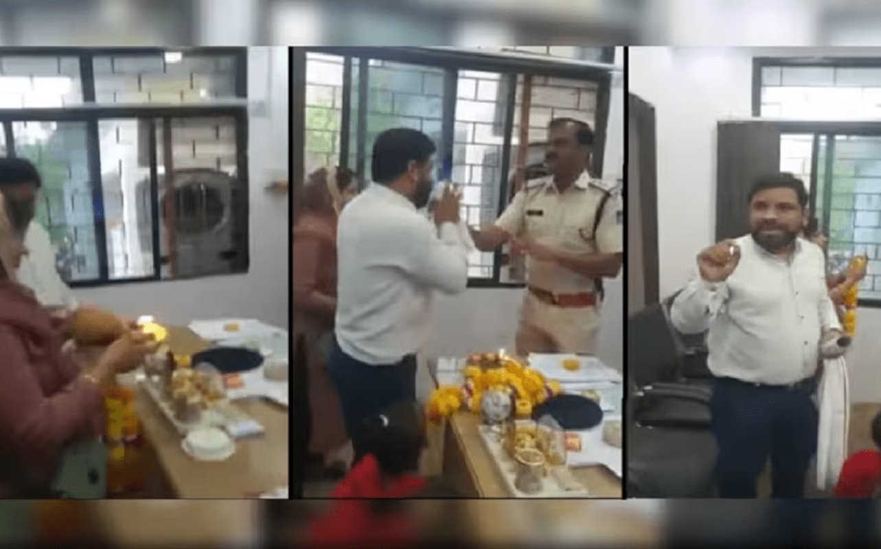 Rewa Police Station: Such a way of protest! Police officer's husband and wife performed 'Aarti' in the police station