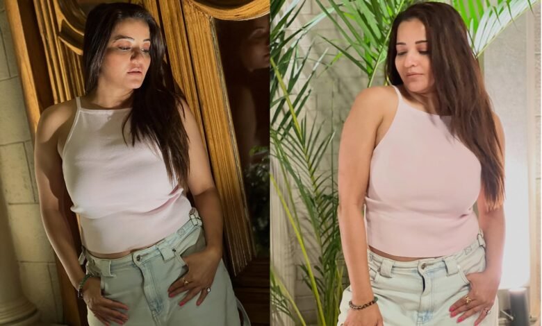 Monalisa Hot Pics : मोनालिसा का बोल्ड अवतार देख फैंस हुए दीवाने, सोशल मीडिया पर मचा तहलका 1 Monalisa Hot Pics