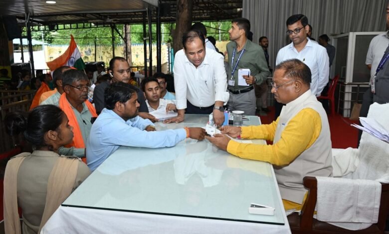 CM Surprise Visit 2025 : सीएम विष्णु देव साय का सरप्राइज दौरा शुरू! किसी भी जिले में उतर सकता है हेलीकॉप्टर 1 CM Surprise Visit 2025