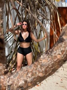 Chahat Khanna Photos : बिकिनी लुक में चाहत खन्ना का बोल्ड अवतार, फैंस बोले– बेहद ग्लैमरस! 2 503506443 18522415864058003 7789401275042543824 n
