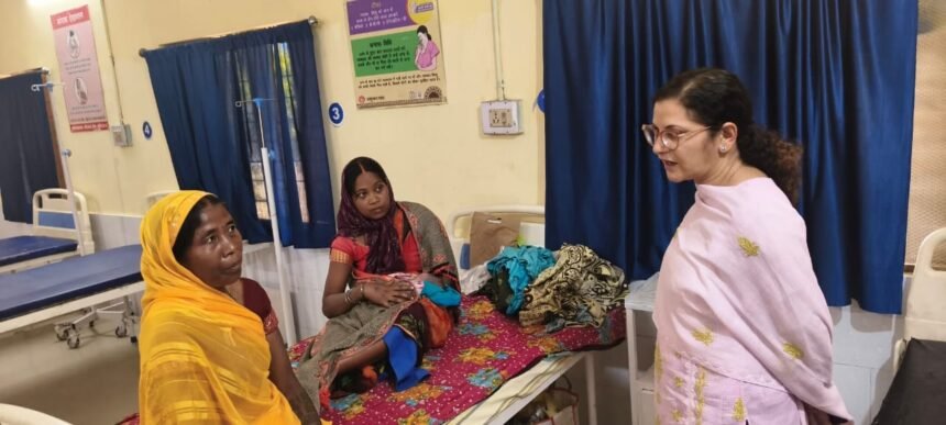 Korea Hospital Negligence News : गंदे बेडशीट और भोजन स्थल देखकर भड़कीं कलेक्टर चंदन त्रिपाठी 1 Korea Hospital Negligence News