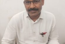 Raigarh ACB Action : सर्पदंश मुआवजा दिलाने के नाम पर 50 हजार की रिश्वत लेते बाबू गिरफ्तार