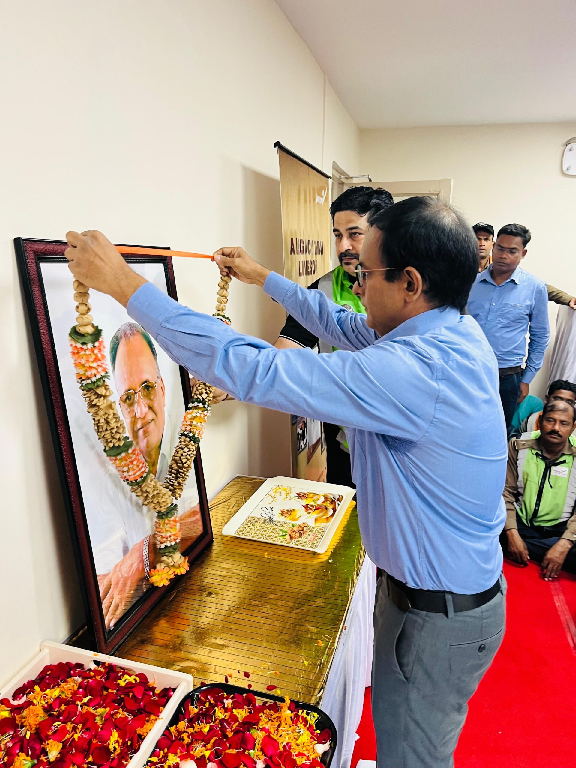 OP Jindal Jayanti : सेवा, संस्कार और संकल्प के साथ मनी ओपी जिंदल की 96वीं जयंती, शहर से गांव तक हुए सेवा के आयोजन