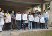 DMF Sprayer Machine Distribution : चहेतों में बंटी स्प्रेयर मशीन! वंचित किसानों का दल पहुंचा सारंगढ़ कलेक्ट्रेट