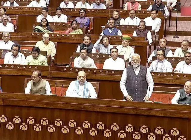 Parliament Monsoon Session : हंगामे के बीच संसद में आज पेश होंगे अहम बिल, विपक्ष का विरोध जारी
