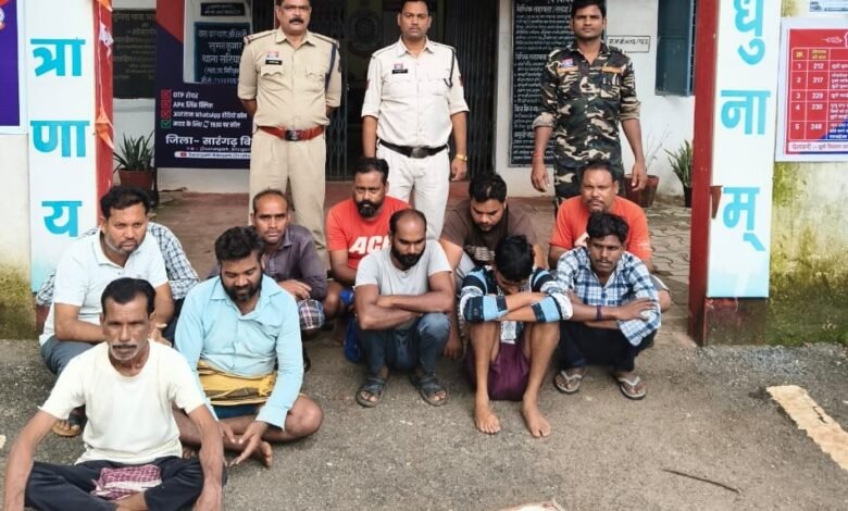 Sariya Police Action : मंगल भवन में जुआ खेलते 11 जुआरी पकड़ाए