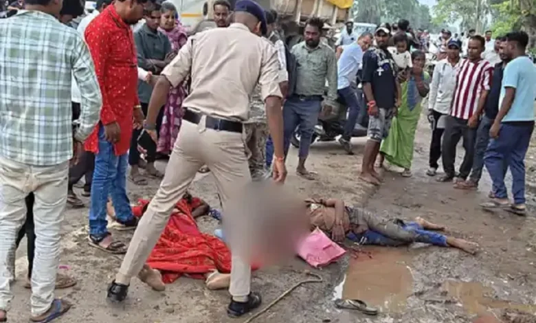 Sarangarh Road Accident : श्रद्धालुओं से भरी पिकअप को ट्रक ने मारी टक्कर, 2 की मौत; 15 घायल, 5 रायगढ़ रेफर