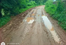 Baramkela Rangadih Road News : 3 किमी का कच्चा रास्ता बदहाल, बारिश में फंसे रंगाडीह के ग्रामीण