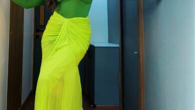 Shweta Tiwari Bold Look : 45 की उम्र, 2 बच्चों की मां श्वेता तिवारी का ग्लैमरस अंदाज, ग्रीन-नियॉन लुक में ढाया कहर