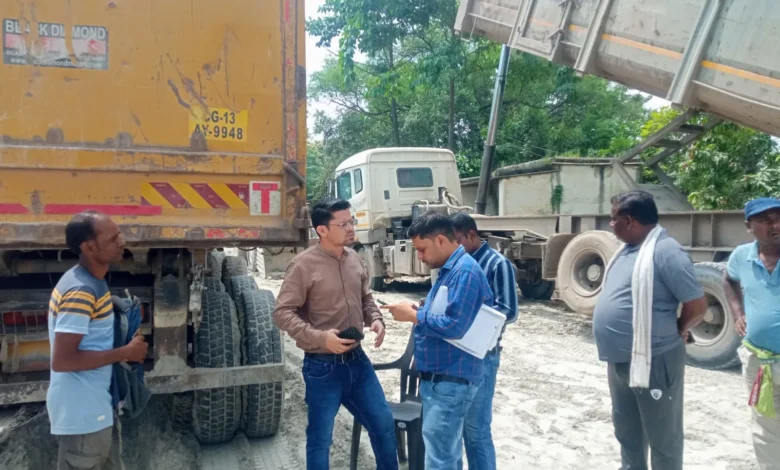 Katangpali Flyash News : आशीष गोयल माइंस का कारनामा! 500 गाड़ियों की राख पानी में बहाई, 6 वाहन जब्त