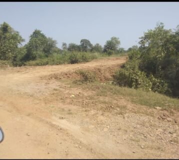 Crusher Road Controversy : सरकारी नाला पाटकर क्रशर का रास्ता! प्रशासन मौन, ग्रामीणों में उबाल