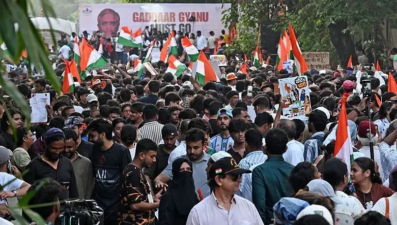 CJP Protest Delhi : 23 घंटे बाद दीपके, सौरव और आशुतोष रिहा, मेट्रो-ट्रेन रोकने पर आज छुट्‌टी के दिन सुको करेगा सुनवाई