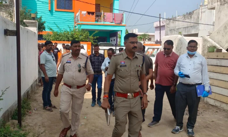 Bishrampur Double Murder Case : मां-बेटे की हत्या, सड़क किनारे मिला 12वीं के छात्र का शव, किराए के मकान में शिक्षिका मृत मिलीं