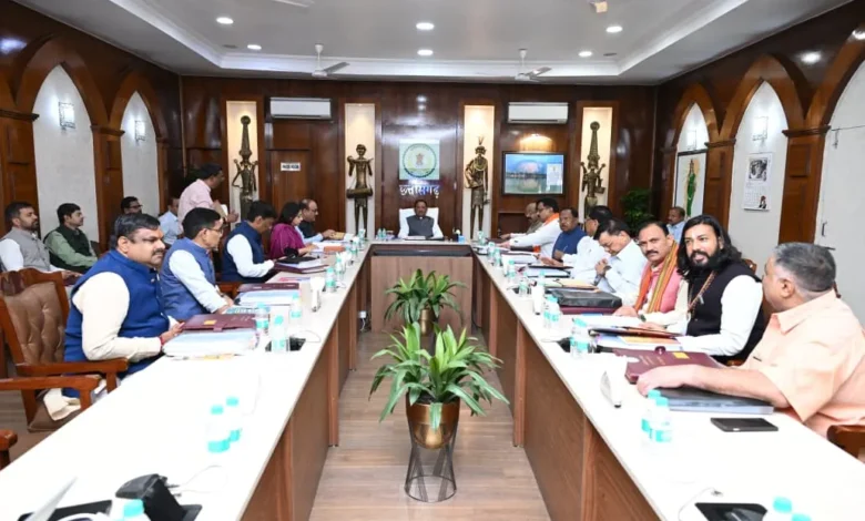 Chhattisgarh Cabinet Decisions : छत्तीसगढ़ में 8,000 करोड़ की रेल परियोजना मंजूर, कर्मचारियों को कैशलेस इलाज; दो मिशनों पर खर्च होंगे 1,000 करोड़