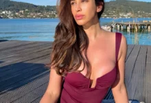 Sophie Choudry Vietnam Vacation : 44 की उम्र में मोनोकनी पहन सोफी चौधरी ने मचाया धमाल